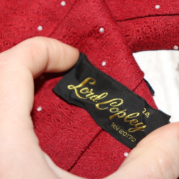 🔴⚪️ Vintage Red & White Polka Dot Tie by Lord Copley (54" Long) - Picture 3 of 5